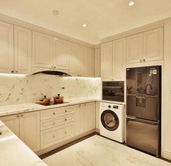 Hai Ba Trung Apartment | Apartments by Vitrine
