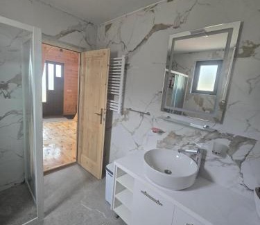 Virak Cabin | Apartments CENTER OF THE WORLD