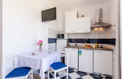 Krucica Apartment | Apartments Cypress Sea Cove - Premium Studio Apartment with Balcony and Sea View