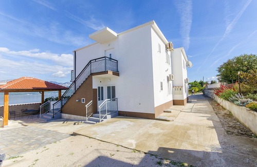 Sucuraj Apartment | Apartments Rose (47571-A2) - Sucuraj - island Hvar