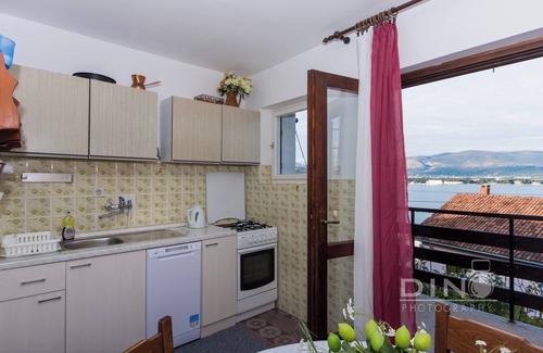Arbanija Apartment | Apartments Lela next to the beach