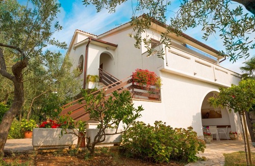 Kornic Apartment | Apartments Mane, (15236), Kornić, Croatia