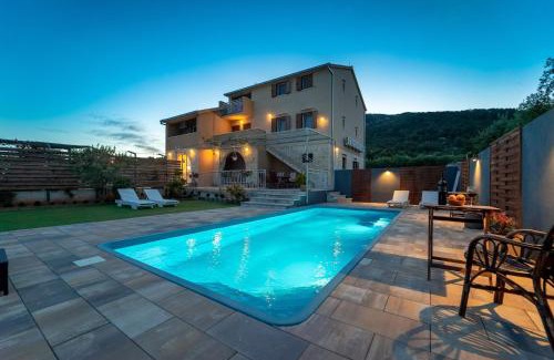 Zena Glava House | Apartments Mardešić