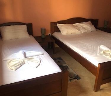 Dobra Voda House | Apartments Normannia