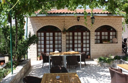 Bol Apartment | Apartments Paloc - Bungalow with Garden view