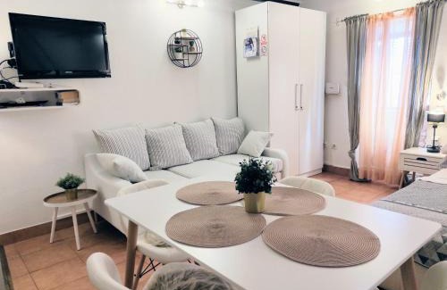 Vis House | Apartments & Rooms As