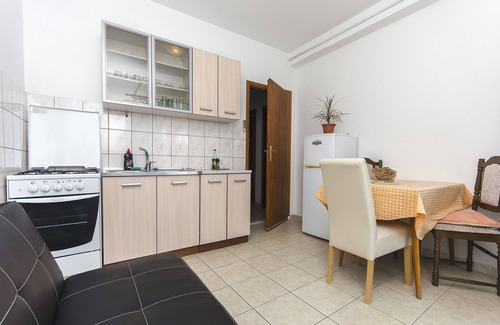 Tribunj Apartment | Apartments Smilja (27631-A2) - Tribunj