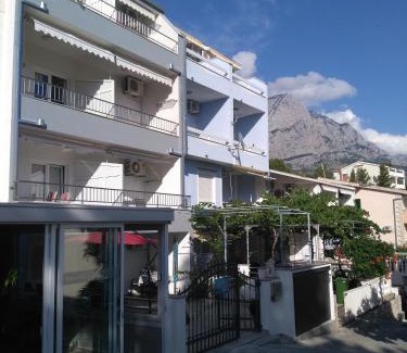 Baska Voda Apartment | Apartments with a parking space Baska Voda, Makarska - 16517