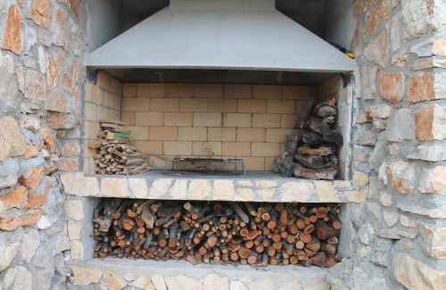 Mali Iz Apartment | Apartments with a parking space Mali Iz (Iz) - 15278