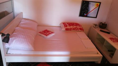 Mali Iz Apartment | Apartments with a parking space Mali Iz (Iz) - 15278