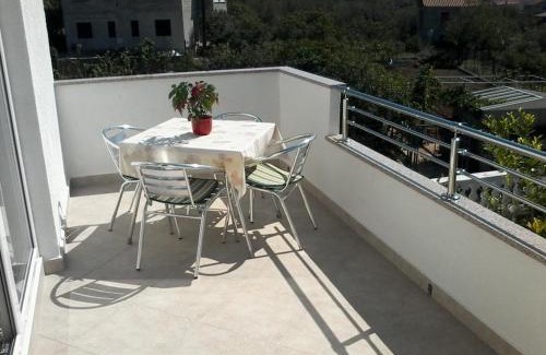 Vinisce Apartment | Apartments with parking space Vinisce, Trogir - 12248