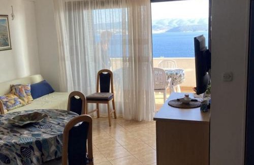 Ruskamen Apartment | Apartments with parking space Lokva Rogoznica, Omis - 22069