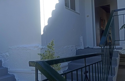Kompi Apartment | Apartments with tavern above Peroulia beach near Koroni