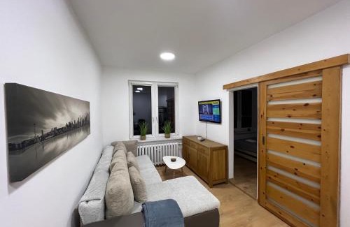 Tarnowskie Gory Apartment | ApartmentsByMatyrafa-I