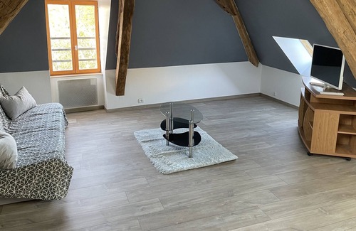 Savigny-en-Sancerre Apartment | ApartmentT3 with old-world charm