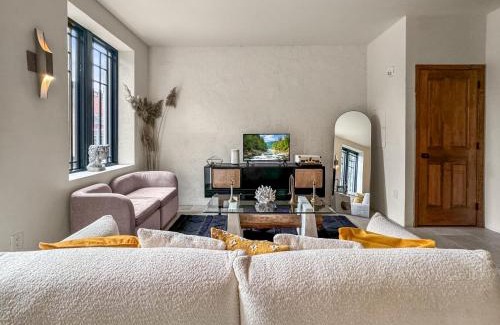Society Hill Apartment | Apartmint at South St - Philadelphia