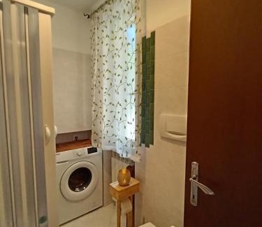 Nerola House | Ape Regina