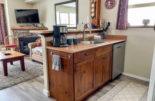 Okanagan-Similkameen Cabin | Apex Mountain ~ Belle Apres Studio 314 ~ Best location on the hill
