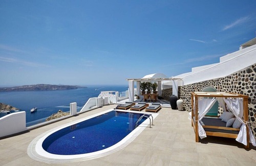 Santorini Villa | Aphrodite Villa w/Heated Pool & Sea View