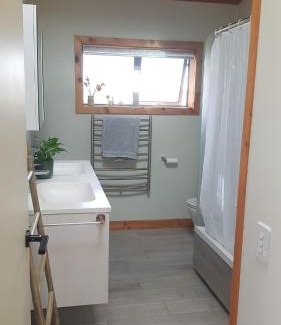 Tasman House | Āporo bach - a country retreat