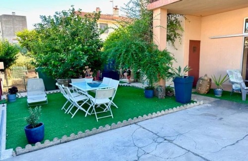 Saint-Hippolyte Apartment | Appartement St Laurent