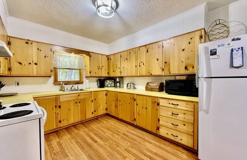 Bayville Cabin | Appalachee Ocean View by Chill Vacation Rentals