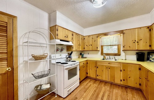 Bayville Cabin | Appalachee Ocean View by Chill Vacation Rentals