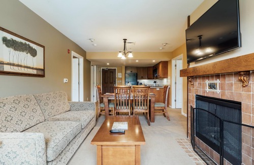 Vernon Condo | Appalachian @ Mtn Creek Pool Hot Tubs Sauna Gym Deck Mtn Front #316