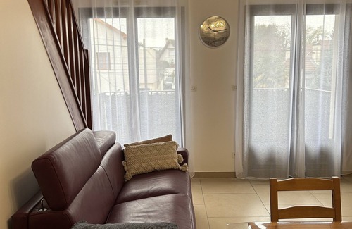 Chelles Apartment | Apparemment Chaleureux à 30 min Paris,cdg, Disney