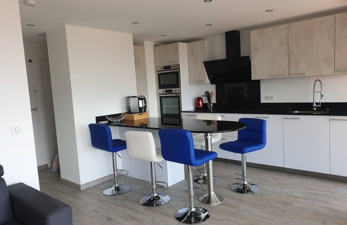 Mandelieu-la-Napoule Beach Apartment | Apparently center village la napoule