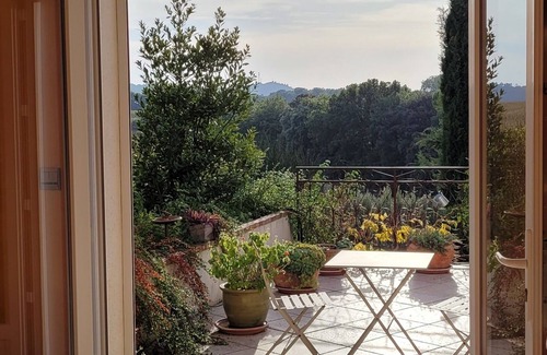 Mondragon Apartment | Apparently T2 in house in the middle of the vineyards
