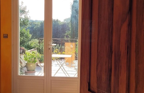 Mondragon Apartment | Apparently T2 in house in the middle of the vineyards