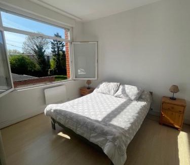 Mons-en-Baroeul Apartment | Appart 58m2 calme et lumineux - Metro à 5 min
