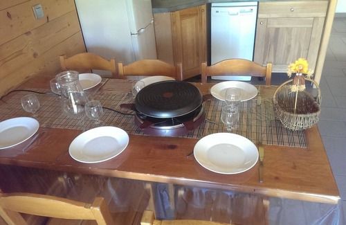 Eclose-Ouest Apartment | Appart 6 pers 4 rooms Renovated (sheets and towels included Garage fermé et wifi)