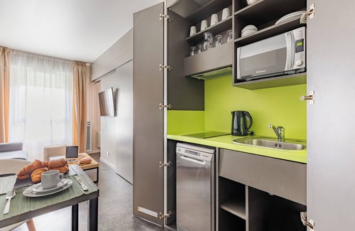 Le Blanc-Mesnil Apartment | Appart'City Confort Le Bourget-Aéroport