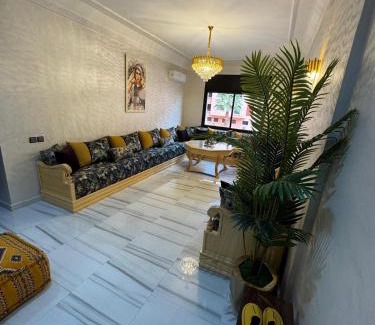 Gueliz Apartment | Appart Dar Lakbira in Gueliz with pool