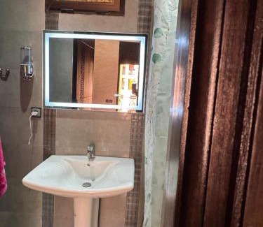 Gueliz Apartment | Appart Dar Lakbira in Gueliz with pool