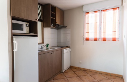 Rousset House | Appart'Hotel Garden & City Rousset