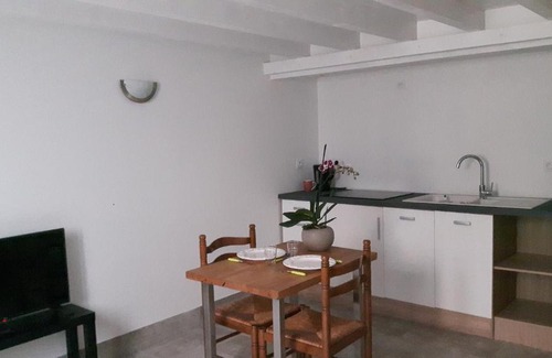 Sathonay-Camp Apartment | Appart hotel sathonay rillieux Lyon
