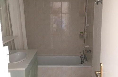 Saint-Francois-Longchamp Apartment | Appart st François longchamp