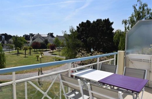 Guerande Apartment | Appart T3 Duplex 2 nd floor in residence 10 MN walk from the beaches.