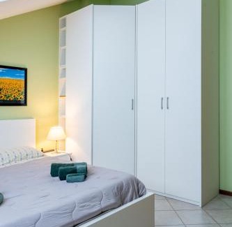 San Giuliano Milanese Apartment | Appartamento panoramico