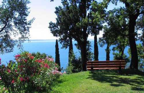 Gardone Riviera Apartment | Appartamenti Borgo