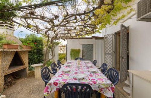 Torre Lapillo Apartment | Appartamenti delle rose by BarbarHouse