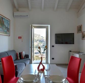 Laveno Apartment | appartamenti i fiori del lago