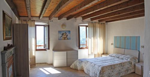 Voiandes Apartment | Appartamenti La Tartufaia Country house pool and relax By Gardadomusmea