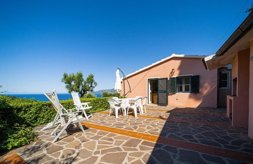 Innamorata Apartment | Appartamenti Vista Mare - Goelba
