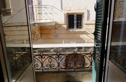Tarquinia Apartment | Appartamento al centro storico con camino e balcone
