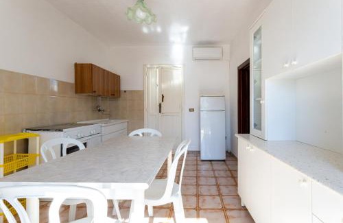 Torre Mozza House | Appartamento climatizzato a 30 m dalla spiaggia con vista mare