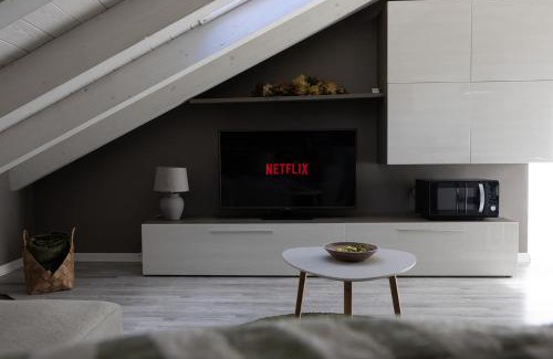 Domodossola Apartment | Appartamento con Terrazza e Jacuzzi Privata